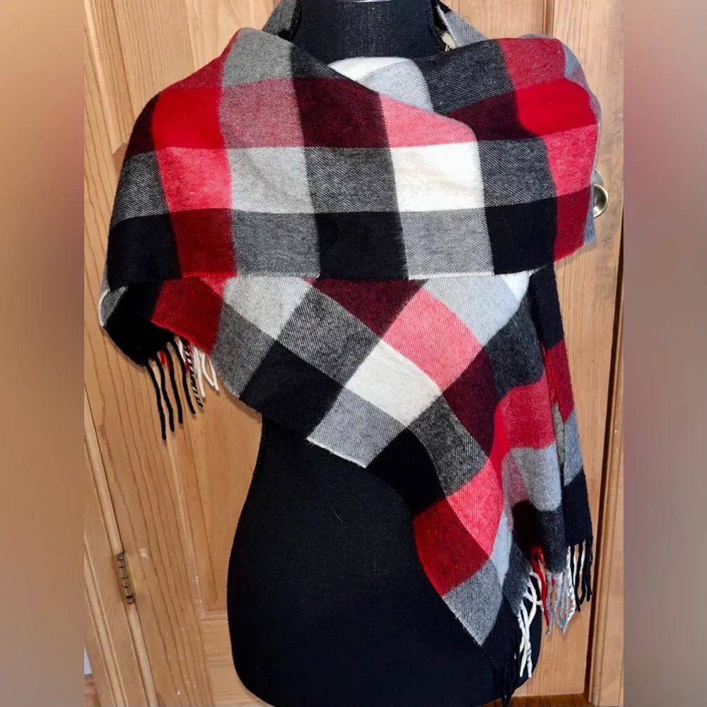 V. FRAAS VTG Cashmink Scarf Red Black Grey Plaid Made in Germany Fringes 70x11